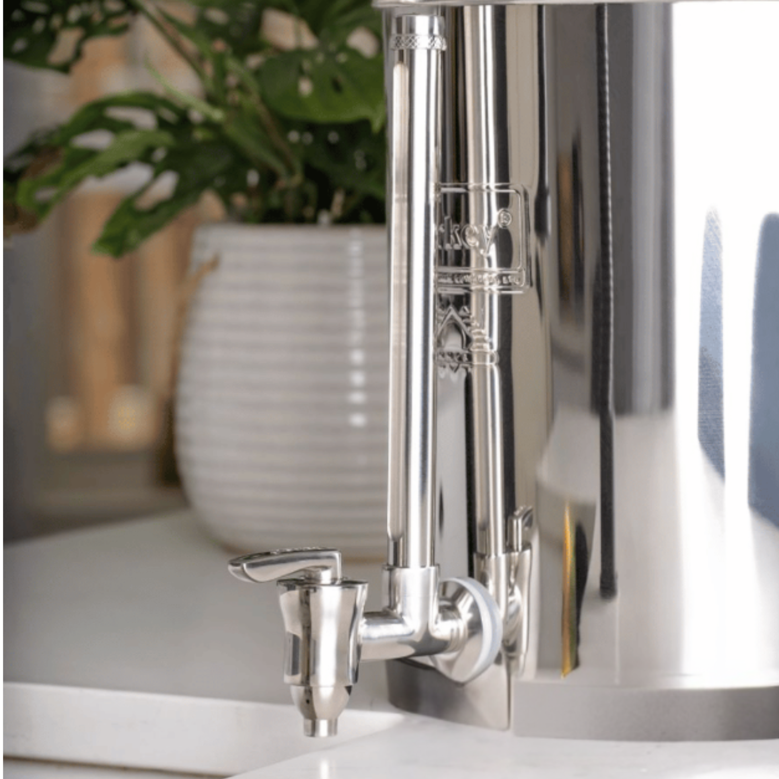 Berkey Water Filter - Glass tube w/ plastic spigot - OLDER model