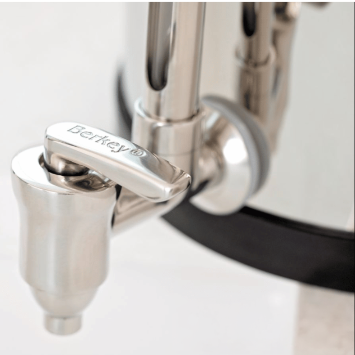 Berkey Water Filter - Glass tube w/ plastic spigot - OLDER model