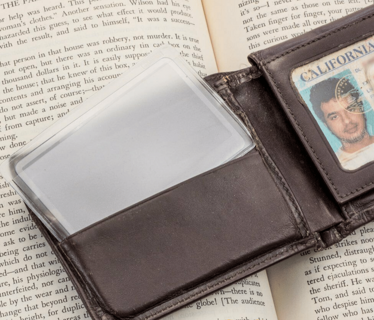 Credit Card Fresnel Lens Magnifier (3.5" x 2")