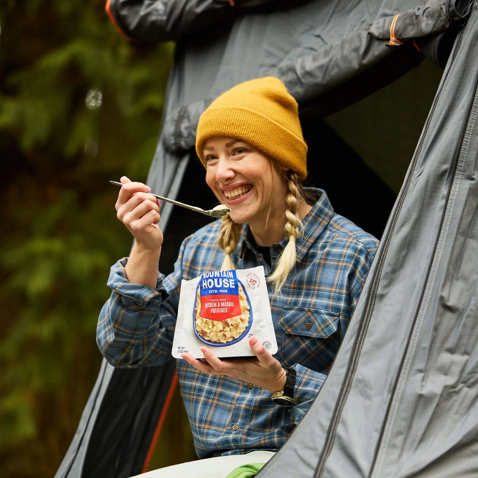 Freeze-Dried Chicken and Mashed Potatoes Dinner Pouch - Mountain House